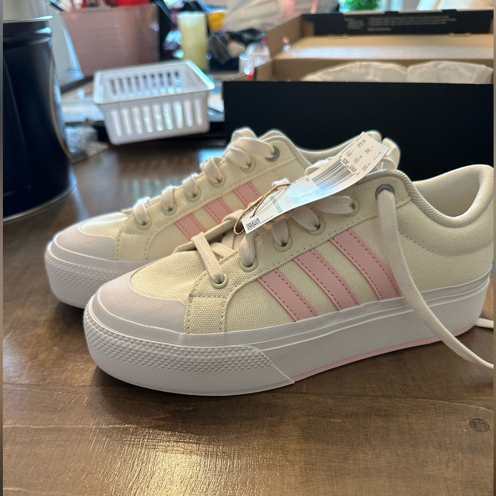 Adidas Women's Bravado 2.0 Platform Beige and Pink Sneakers 
Size 7 NWT